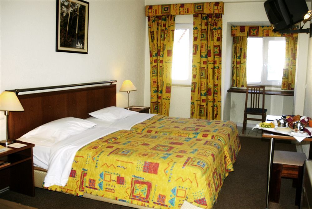 Express & - Principe Real By Ihg Hotel Lissabon
